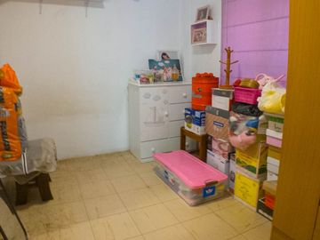 Se Vende Casa Primer Piso De 181M2 Incluido Triplex En Patio Interno - Sjl
