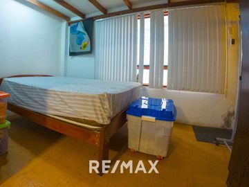Se Vende Casa Primer Piso De 181M2 Incluido Triplex En Patio Interno - Sjl