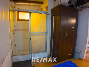 Se Vende Casa Primer Piso De 181M2 Incluido Triplex En Patio Interno - Sjl