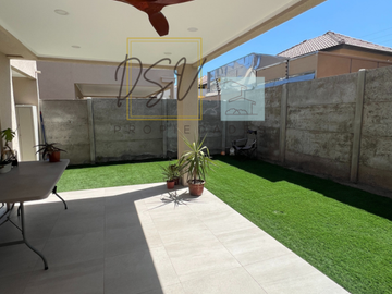 SE VENDE CASA SECTOR AV. LA MONTAÑA NORTE VALLE GRANDE LAMPA