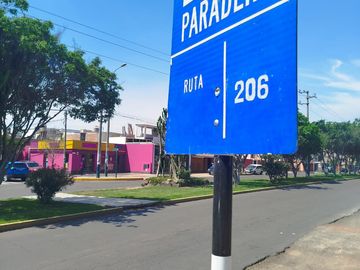 VENTA DE CASA FRENTE A PARQUE EN LAS VIÑAS DE LA MOLINA