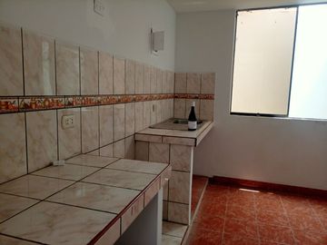 VENTA DE CASA FRENTE A PARQUE EN LAS VIÑAS DE LA MOLINA