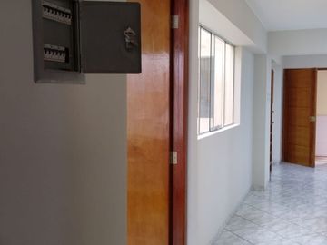 AMPLIO DEPARTAMENTO DUPLEX EN URB. VILLASOL ZONA CENTRICA EN LOS OLIVOS