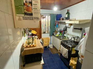 CASA EN TERRENO 440 M² - 2 PISOS, 5D3B - LAS BANDURRIAS - PIRQUE (Cód.124)