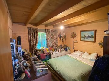 CASA EN TERRENO 440 M² - 2 PISOS, 5D3B - LAS BANDURRIAS - PIRQUE (Cód.124)