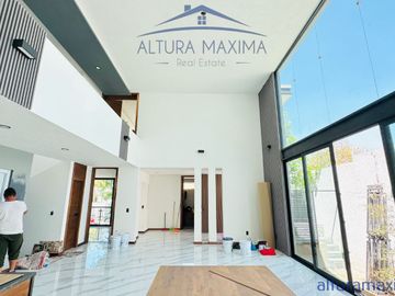 Casa Nueva en Venta Puerta del Bosque Andares Zapopan