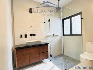 Casa Nueva en Venta Puerta del Bosque Andares Zapopan