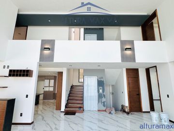 Casa Nueva en Venta Puerta del Bosque Andares Zapopan