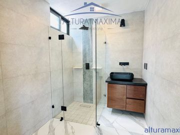 Casa Nueva en Venta Puerta del Bosque Andares Zapopan