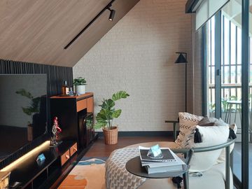 Leonora at Symphonia Rumah Attic Paling Keren di Gading Serpong