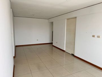 VENDO DEPARTAMENTO DE 83m² 03 DORM. 6° piso + 01 COCHERA - LINCE