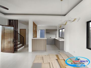 4 Bedroom House For Sale in Corona Del Mar Talisay City Cebu
