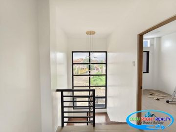 4 Bedroom House For Sale in Corona Del Mar Talisay City Cebu