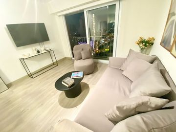 ¡Moderno departamento amoblado en alquiler! A 1 cuadra del Centro Financiero de San Isidro 📍 Ubicación privilegiada