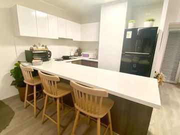 ¡Moderno departamento amoblado en alquiler! A 1 cuadra del Centro Financiero de San Isidro 📍 Ubicación privilegiada