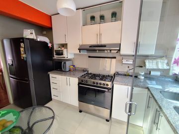 VENDO DUPLEX  5DORM – Jr. Fernando Castrat 414, Santiago de Surco