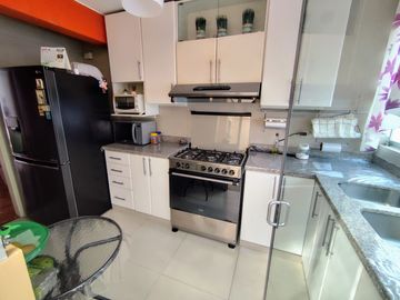 VENDO DUPLEX  5DORM – Jr. Fernando Castrat 414, Santiago de Surco