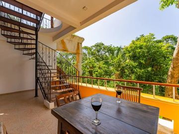 Espectacular casa en venta en Parque Xcaret – 4 recámaras con alberca y jardín privado