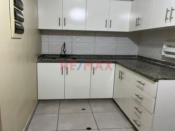 DEPARTAMENTO PLAZA NORTE TIPO DUPLEX. LOS OLIVOS