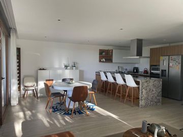 DEPARTAMENTO  3 DORMITORIOS DE VENTA EN LA VIÑA TUMBACO