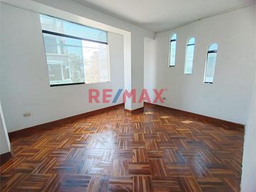 Vendo Linda Casa En Los Olivos Urb. Mariscal Gamarra