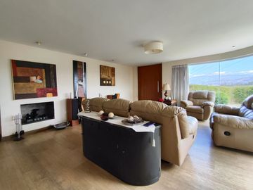 VENDO O RENTA CASA TANDA NAYON CUMBAYA QUITO