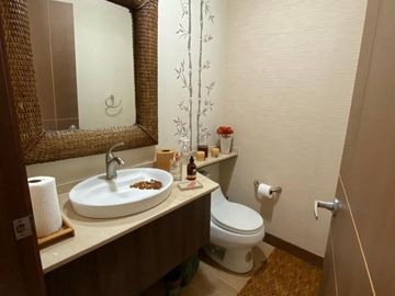 VENDO O RENTA CASA TANDA NAYON CUMBAYA QUITO