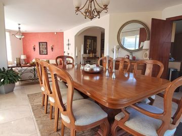 VENDO CASA TANDA NAYON CUMBAYA QUITO