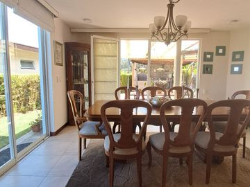 VENDO CASA TANDA NAYON CUMBAYA QUITO