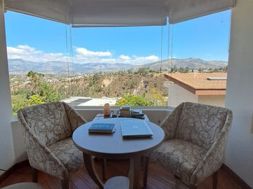 VENDO CASA TANDA NAYON CUMBAYA QUITO