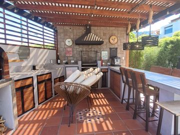 VENDO CASA TANDA NAYON CUMBAYA QUITO