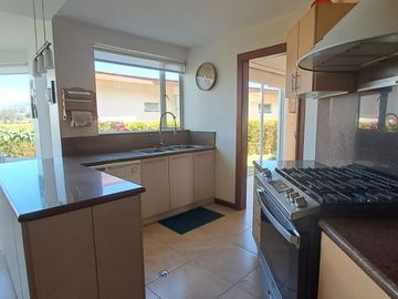 VENDO CASA TANDA NAYON CUMBAYA QUITO