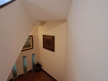 VENDO CASA TANDA NAYON CUMBAYA QUITO