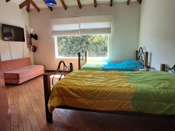 VENDO CASA TANDA NAYON CUMBAYA QUITO