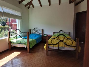 VENDO CASA TANDA NAYON CUMBAYA QUITO