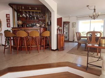 VENDO CASA TANDA NAYON CUMBAYA QUITO