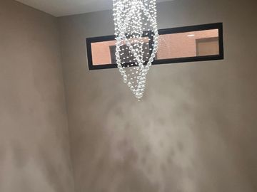 hermosa casa Urb, Romareda