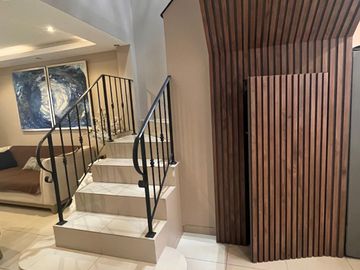 hermosa casa Urb, Romareda