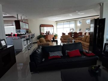 VENDO CASA TANDA NAYON CUMBAYA QUITO CONJUNTO