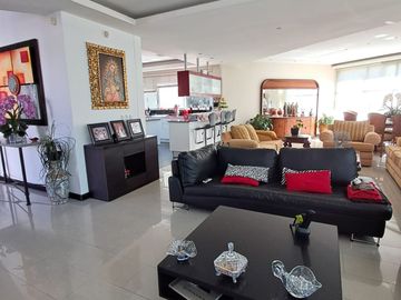 VENDO CASA TANDA NAYON CUMBAYA QUITO CONJUNTO