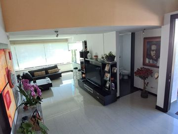 VENDO CASA TANDA NAYON CUMBAYA QUITO CONJUNTO