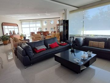 VENDO CASA TANDA NAYON CUMBAYA QUITO CONJUNTO
