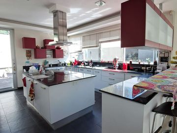 VENDO CASA TANDA NAYON CUMBAYA QUITO CONJUNTO