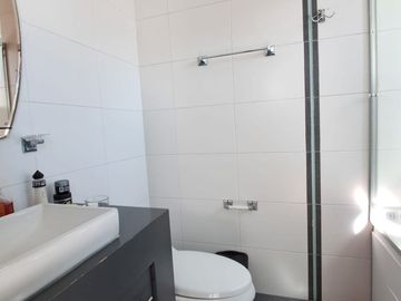 VENDO CASA TANDA NAYON CUMBAYA QUITO CONJUNTO