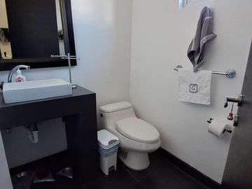 VENDO CASA TANDA NAYON CUMBAYA QUITO CONJUNTO