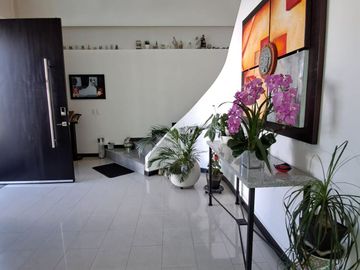 VENDO CASA TANDA NAYON CUMBAYA QUITO CONJUNTO