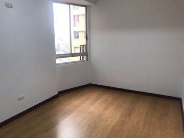 SE VENDE LINDO DEPARTAMENTO  DUPLEX, MODERNO EDIFICIO – CERCADO DE LIMA
