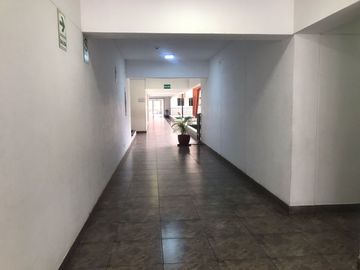 SE VENDE LINDO DEPARTAMENTO  DUPLEX, MODERNO EDIFICIO – CERCADO DE LIMA