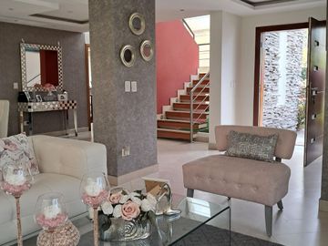 VENDO CASA TACURI NAYON CUMBAYÁ QUITO URBANIZACIÓN