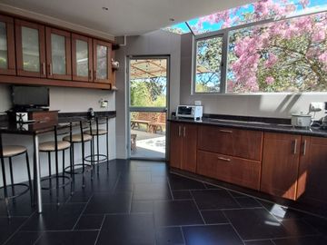 VENDO CASA TACURI NAYON CUMBAYÁ QUITO URBANIZACIÓN